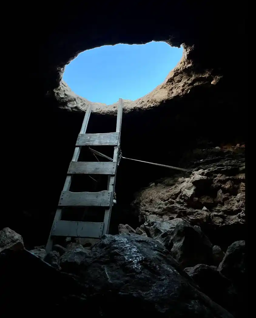 Acceso a la Cova Foradada en Formentera